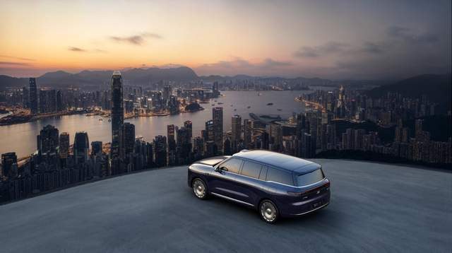 30万级最强旗舰！智己LS9正式上市，售价32.28万元起