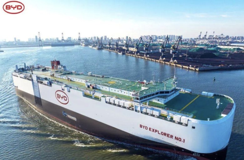 中国汽车出海迎来分水岭！比亚迪单月出口破8万，超奇瑞与特斯拉之和