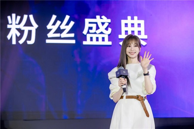 甜蜜天后同款座驾 王心凌正式加入长安马自达大家庭