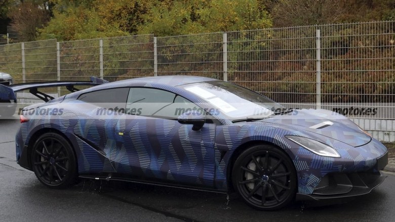 900马力、3秒破百!腾势Z无伪装实车曝光,叫板保时捷718!