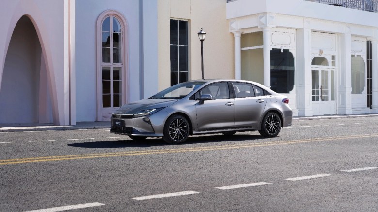 售价9.9万元起，全新智混卡罗拉焕新上市