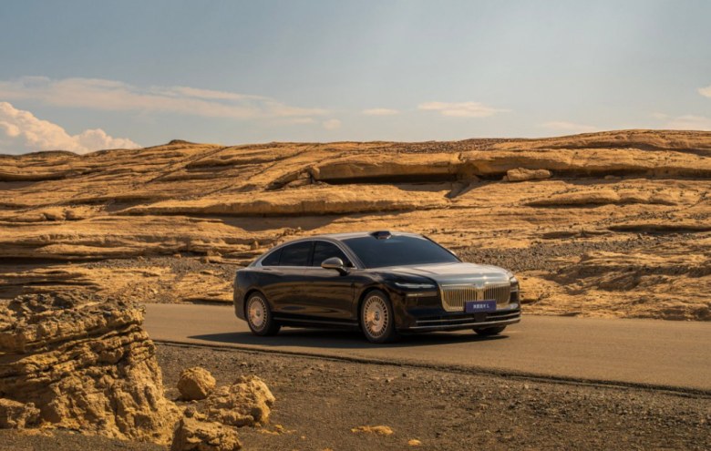 纯电续航410公里！岚图追光L上市，售价27.99万起！