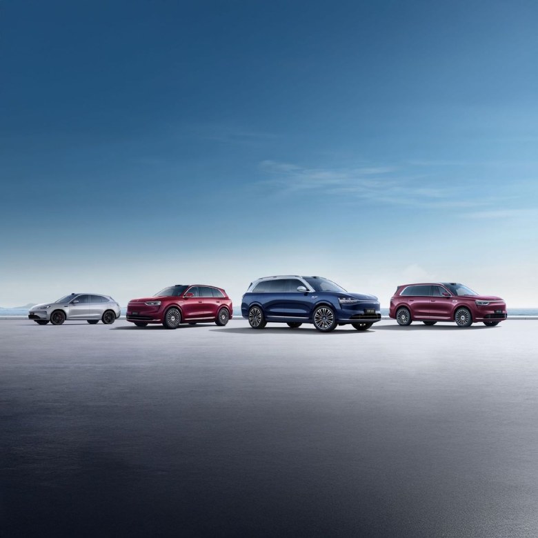 赛力斯11月销量逆势大涨近50%，问界系列成绝对增长引擎