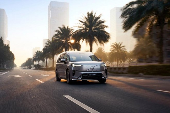 EM90成欧盟驻华使团座驾 沃尔沃质量定义高端标准