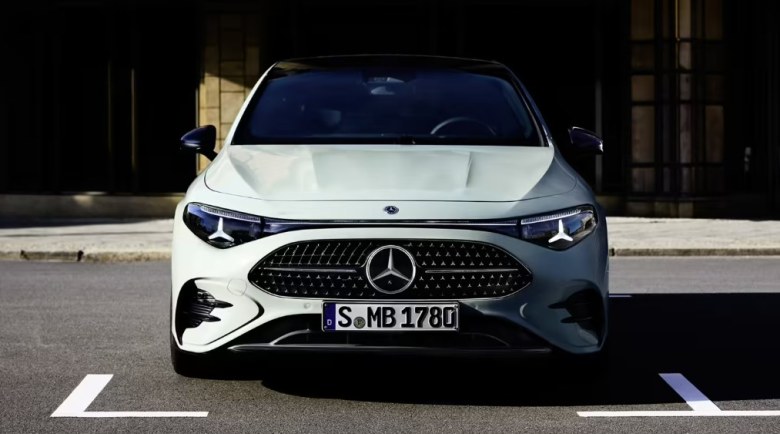 208马力、7.1秒破百！2026款奔驰CLA 220混动轿车动力曝光