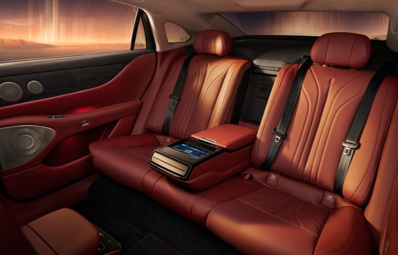 华为全家桶上车+全域800V！岚图追光L上市27.99万起