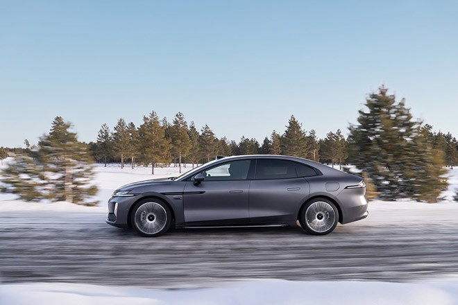 冰雪上的稳控实力派 昊铂A800三电机四驱带来顶级驾驶享受