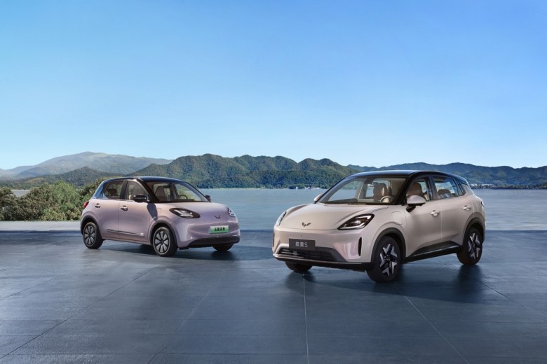 又是爆款!五菱缤果家族2025年狂销213367辆,累计突破61万