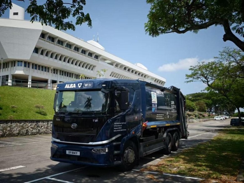 比亚迪包揽新加坡多项销量冠军，助力当地全面电动化