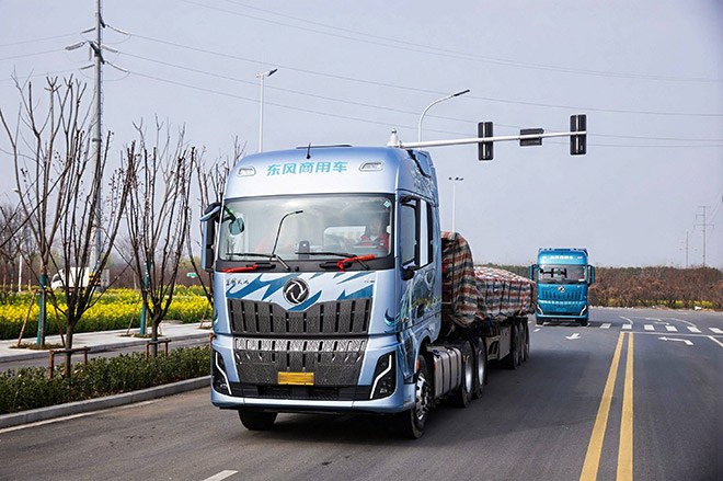 实况试驾东风天龙新KL，硬核实测龙擎3.0⁺真实力