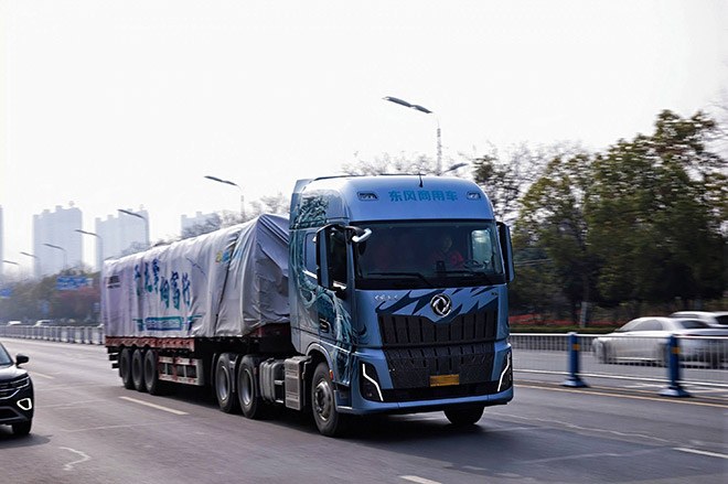 实况试驾东风天龙新KL，硬核实测龙擎3.0⁺真实力