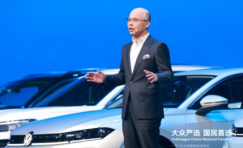 王胜利的狠招：终身质保+掀桌定价，合资巨头这次真醒了