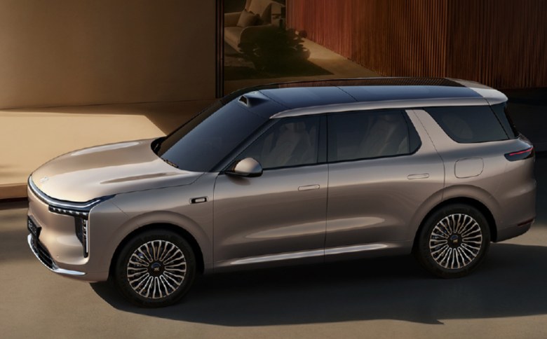 买六座SUV的再等等！智己LS8携“全线控底盘”杀到，预售价能否杀入25万？