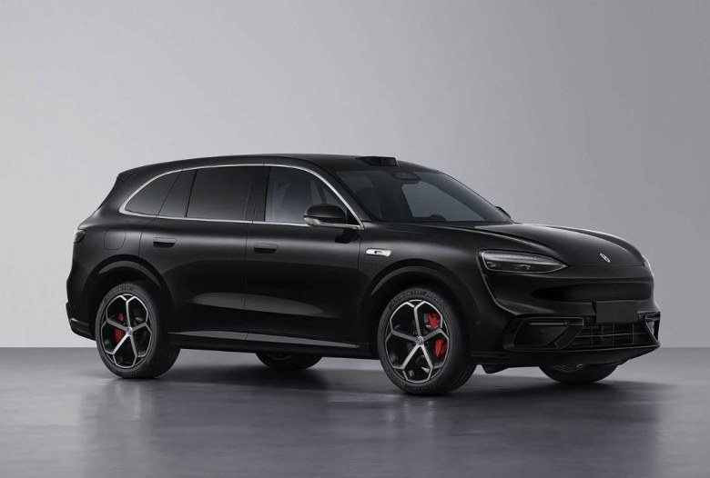 告别“非黑即白”！问界M6内饰官图首曝