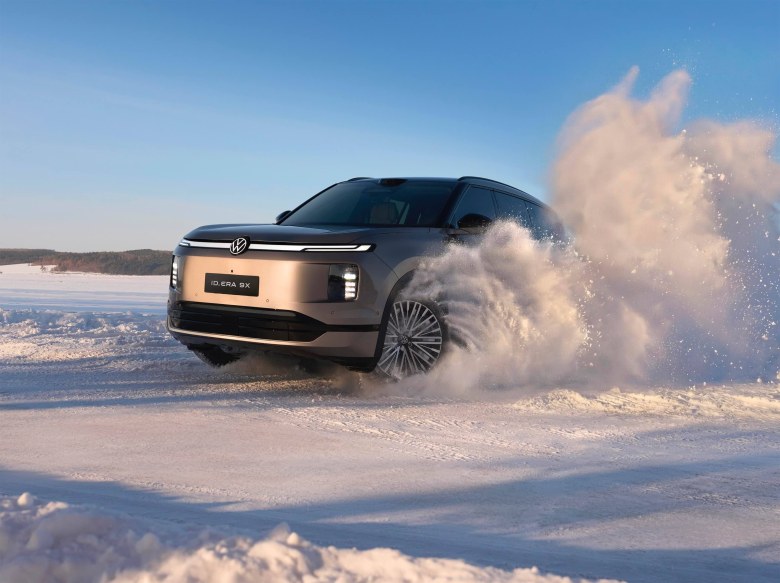 上汽大众北京车展放大招：增程旗舰ID. ERA 9X正式上市，插混双车首次亮相