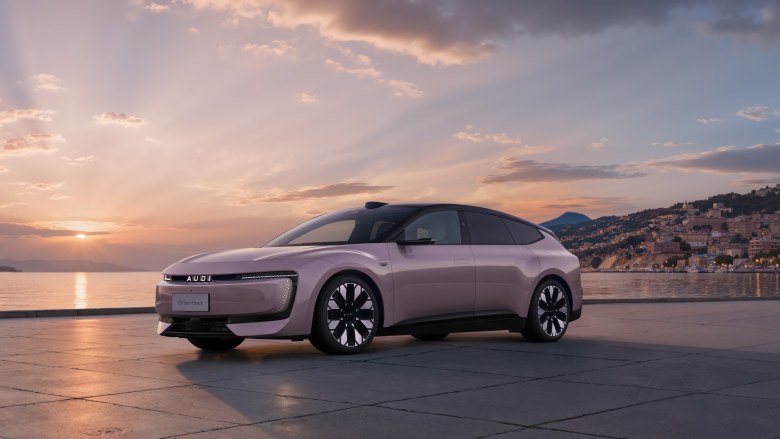 全新Momenta强化学习大模型上车 奥迪 E5 Sportback迎来重磅OTA升级