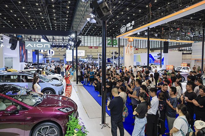端阳车荟 风华启幕 2026中原国际车展今日盛大开幕
