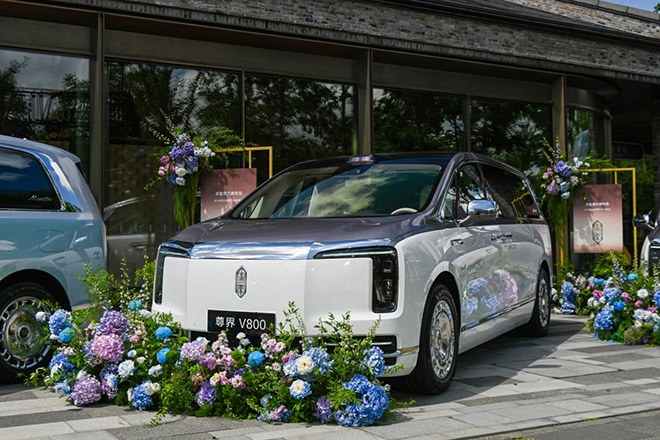 尊界V800首批交付 上市24小时大定3500台 7成用户顶配领航版