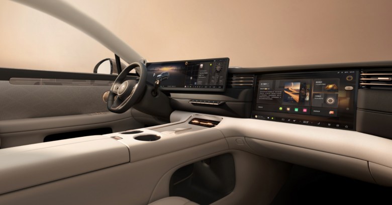 标配全线控底盘+782km续航！全新一代智己LS6预售20.99万起