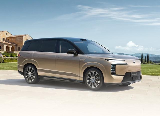 腾势N8L纯电版上市:29.98万起 大六座纯电SUV续航960km